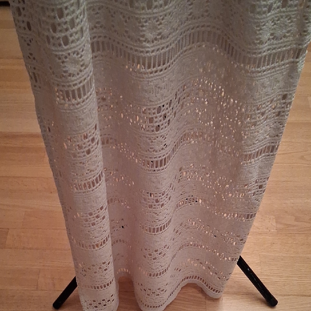 Guess Cream Lace Maxi Dress, Built In Bra Cups. Lined To Knee, Slit On Side - Picture 8 of 16